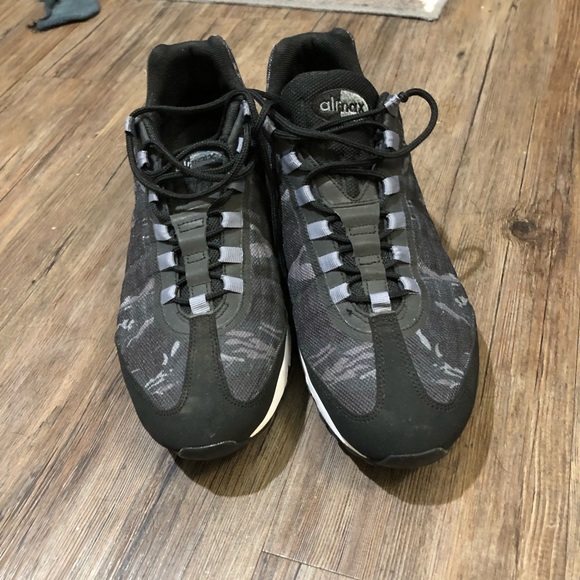 Shoes - Picture 2 of 3